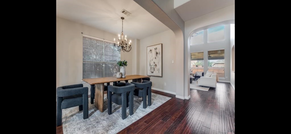 3250 Woodbine Trail