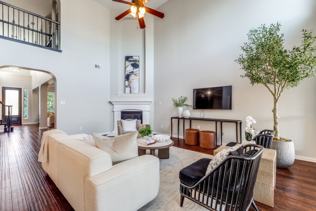 3250 Woodbine Trail