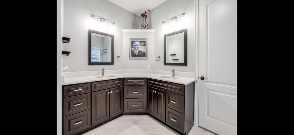 3250 Woodbine Trail