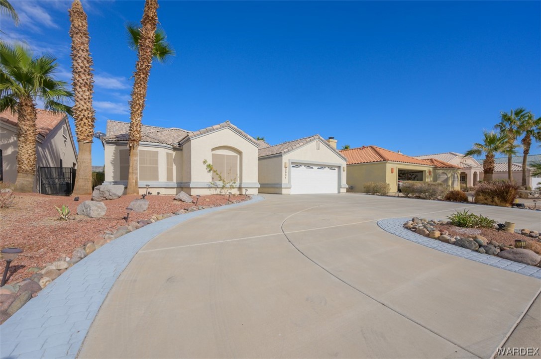 2031 E Lago Grande Place
