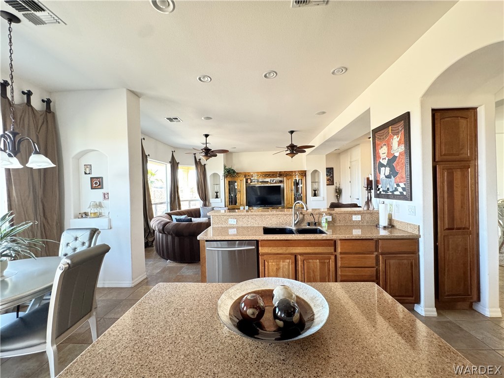 2619 Rolling Hills Road