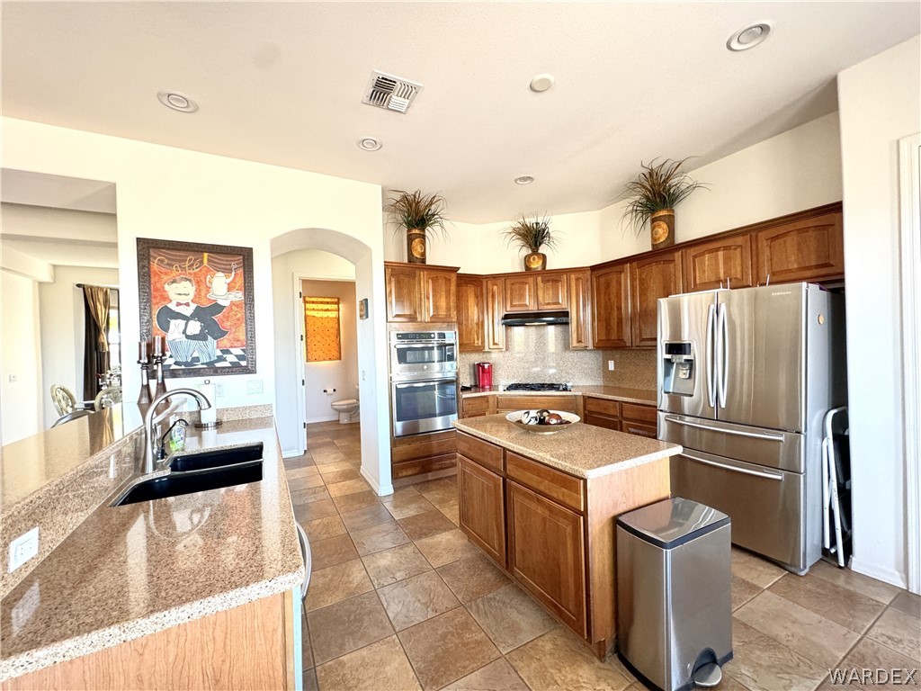 2619 Rolling Hills Road