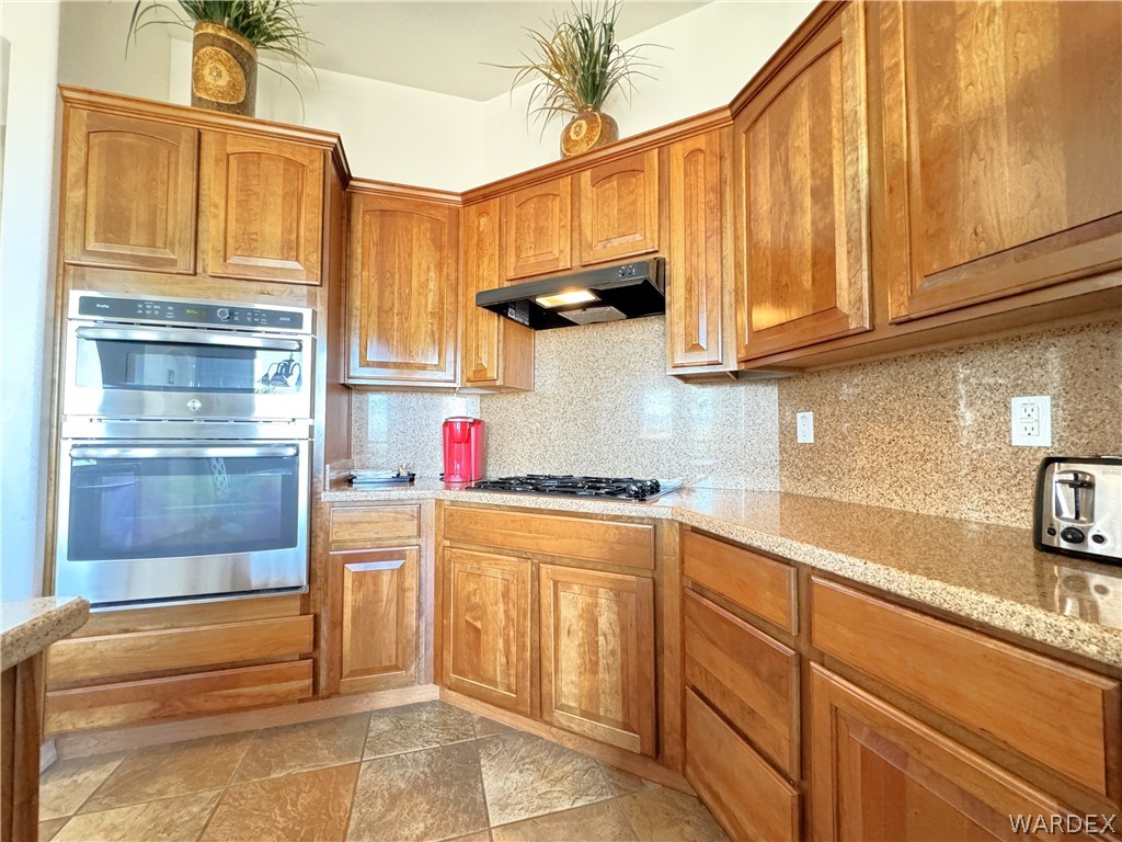 2619 Rolling Hills Road