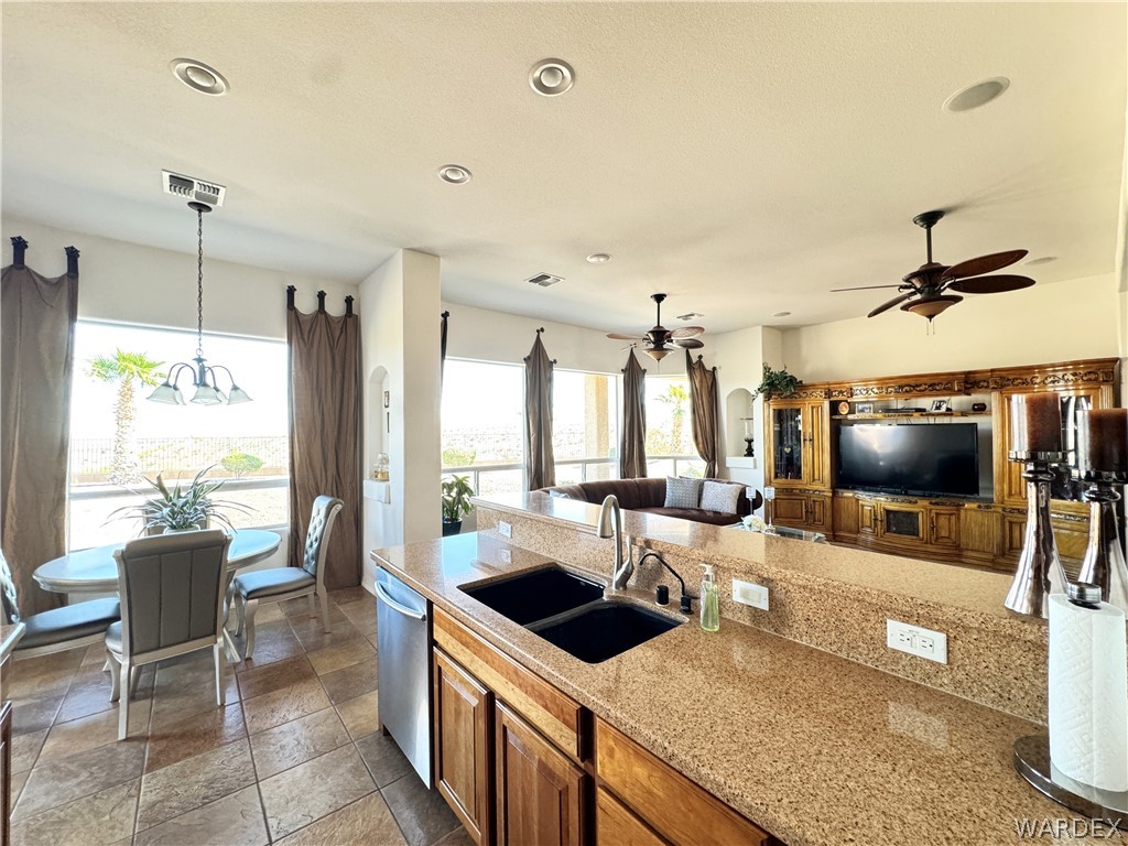 2619 Rolling Hills Road