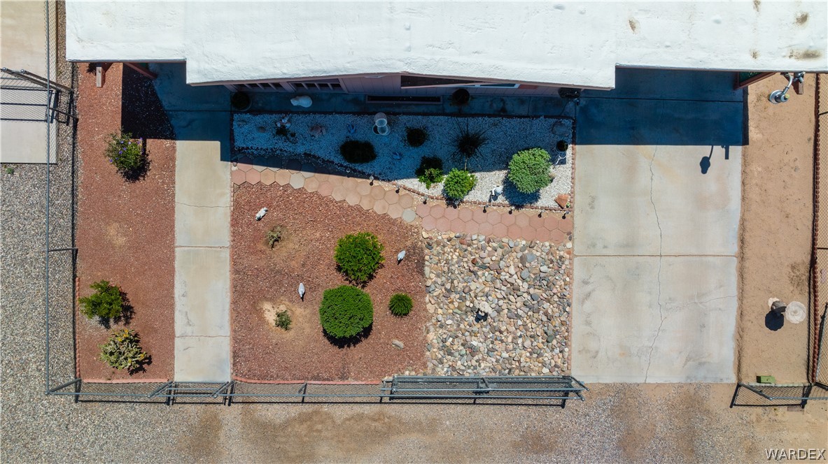 1084 Navajo Drive