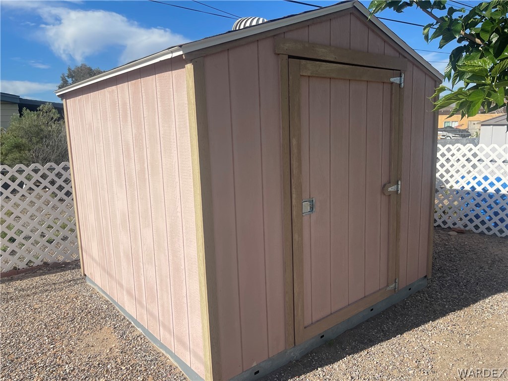 1084 Navajo Drive