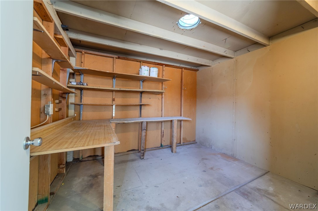1629 Talc Plaza