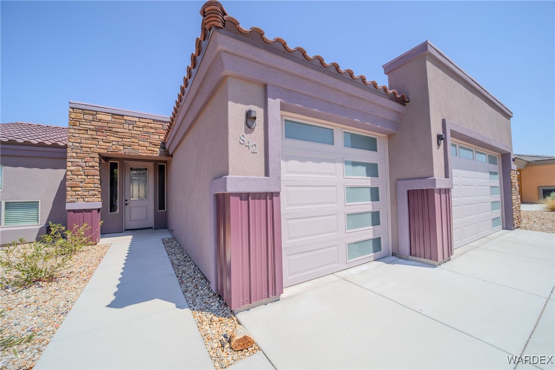 842 Onate Court