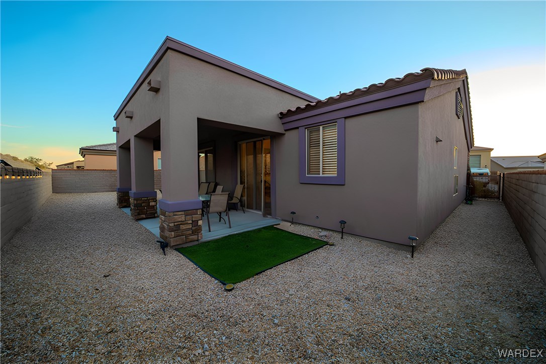 842 Onate Court