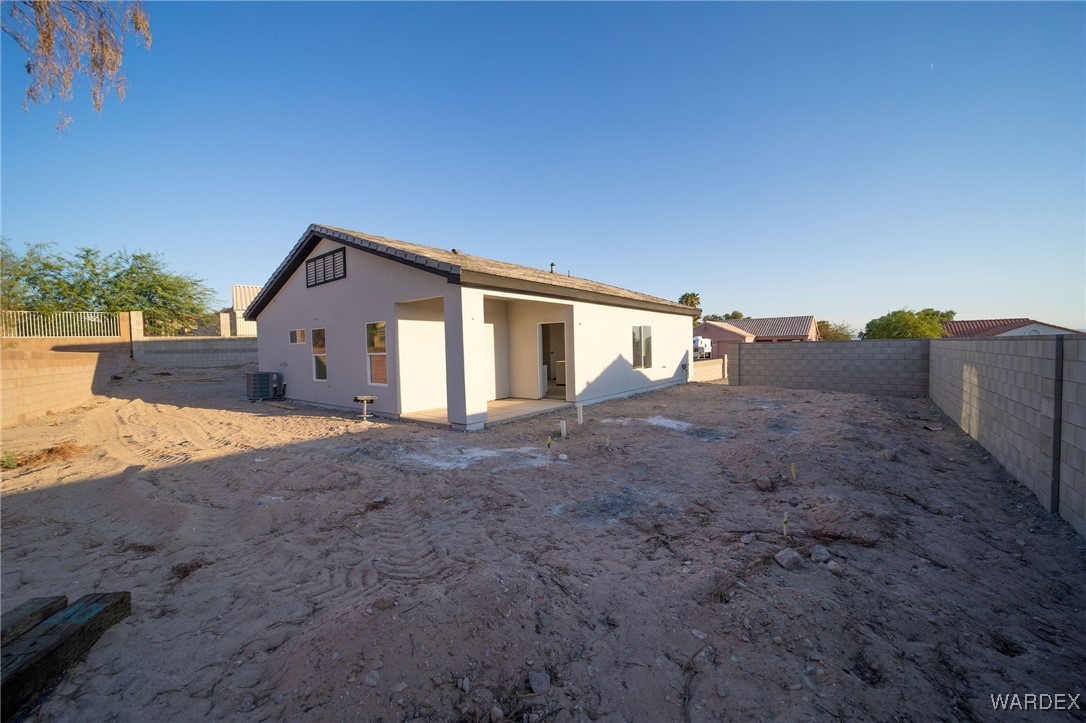 1833 E Calle Agrada Drive