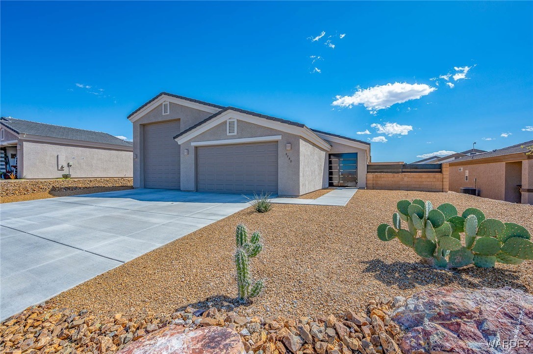 2732 Buffalo Trail