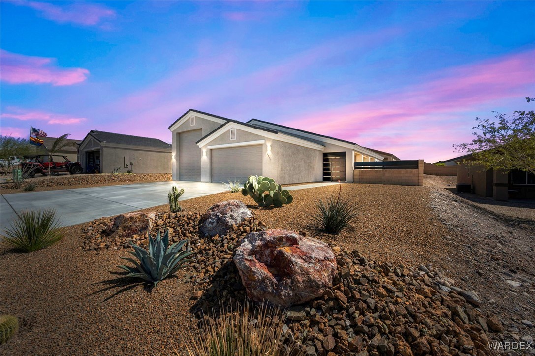 2732 Buffalo Trail