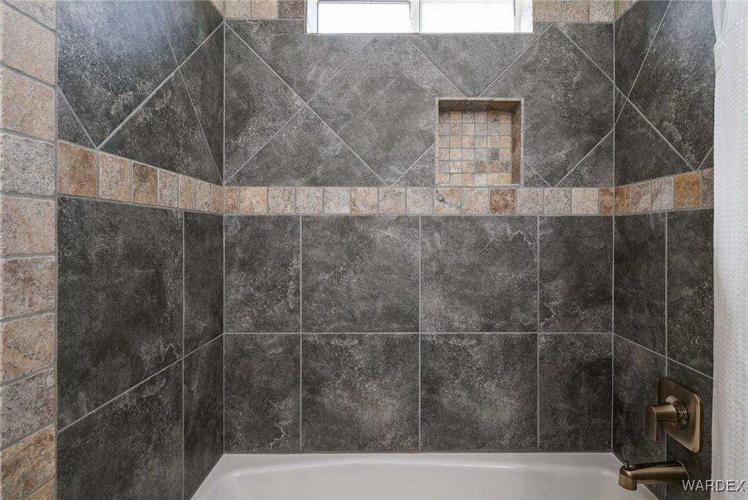 2732 Buffalo Trail