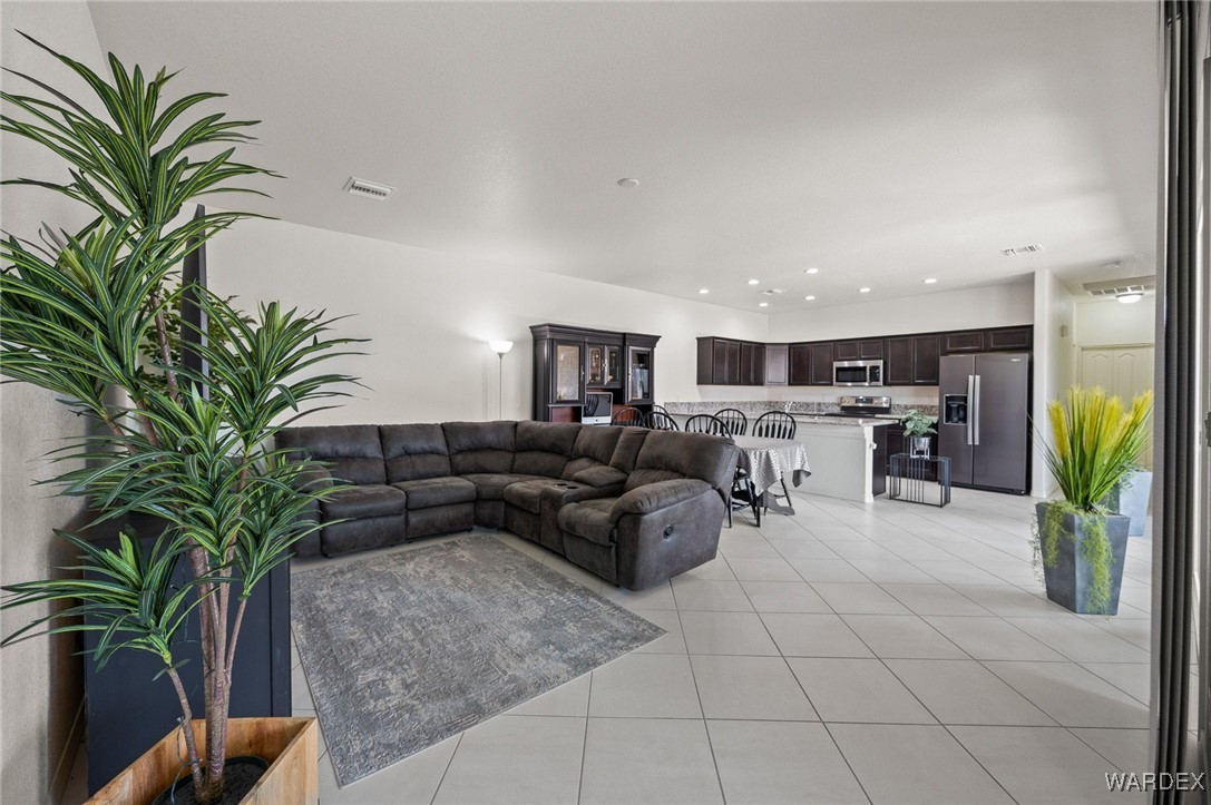 2732 Buffalo Trail