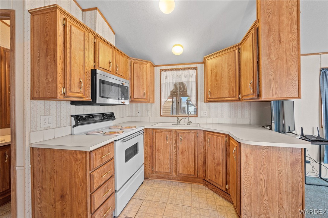 2000 Ramar Road 556