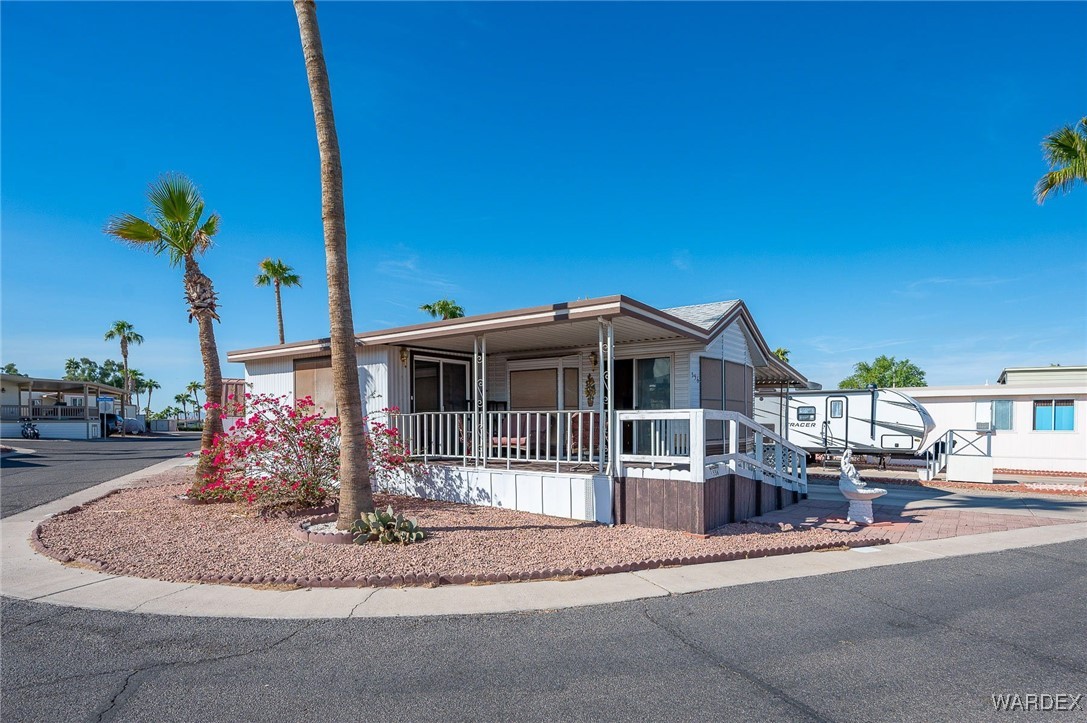 2000 Ramar Road 556
