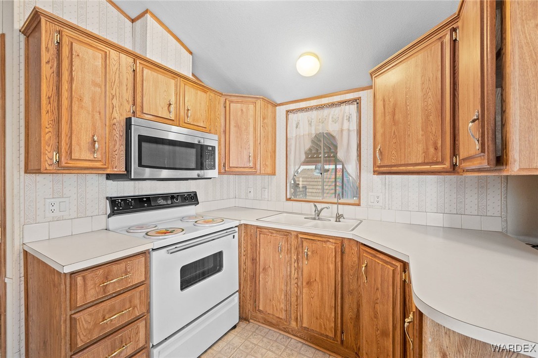 2000 Ramar Road 556