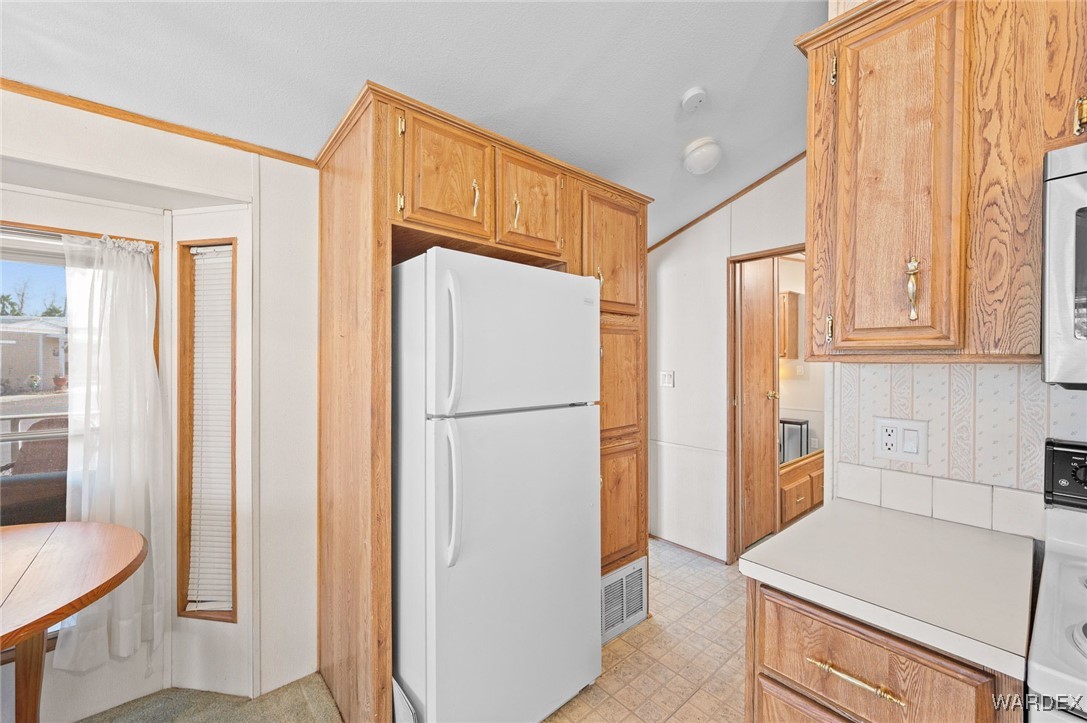 2000 Ramar Road 556