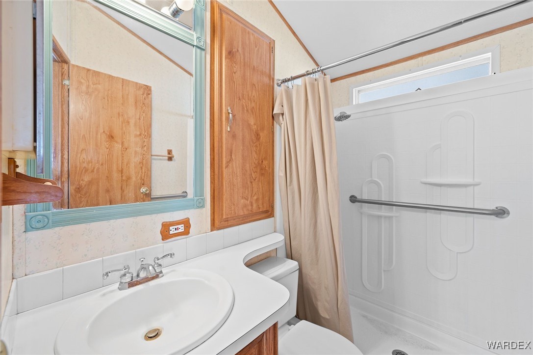 2000 Ramar Road 556