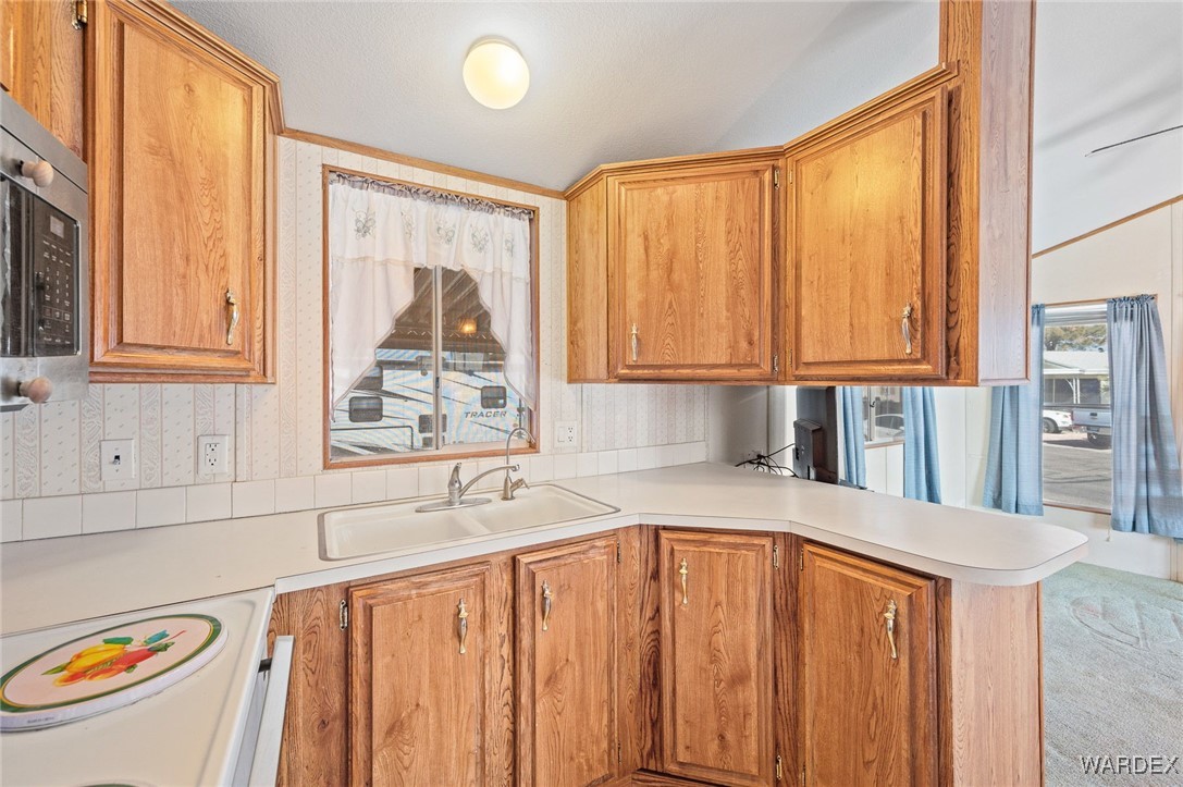 2000 Ramar Road 556