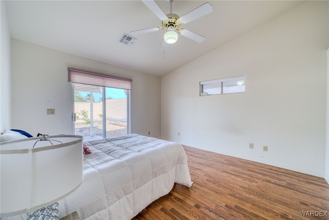 1927 E Leisure Lane