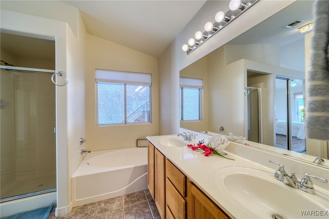 1927 E Leisure Lane