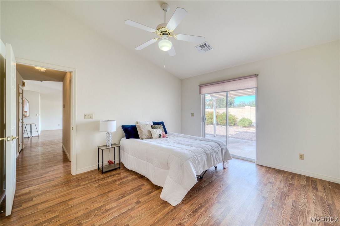 1927 E Leisure Lane