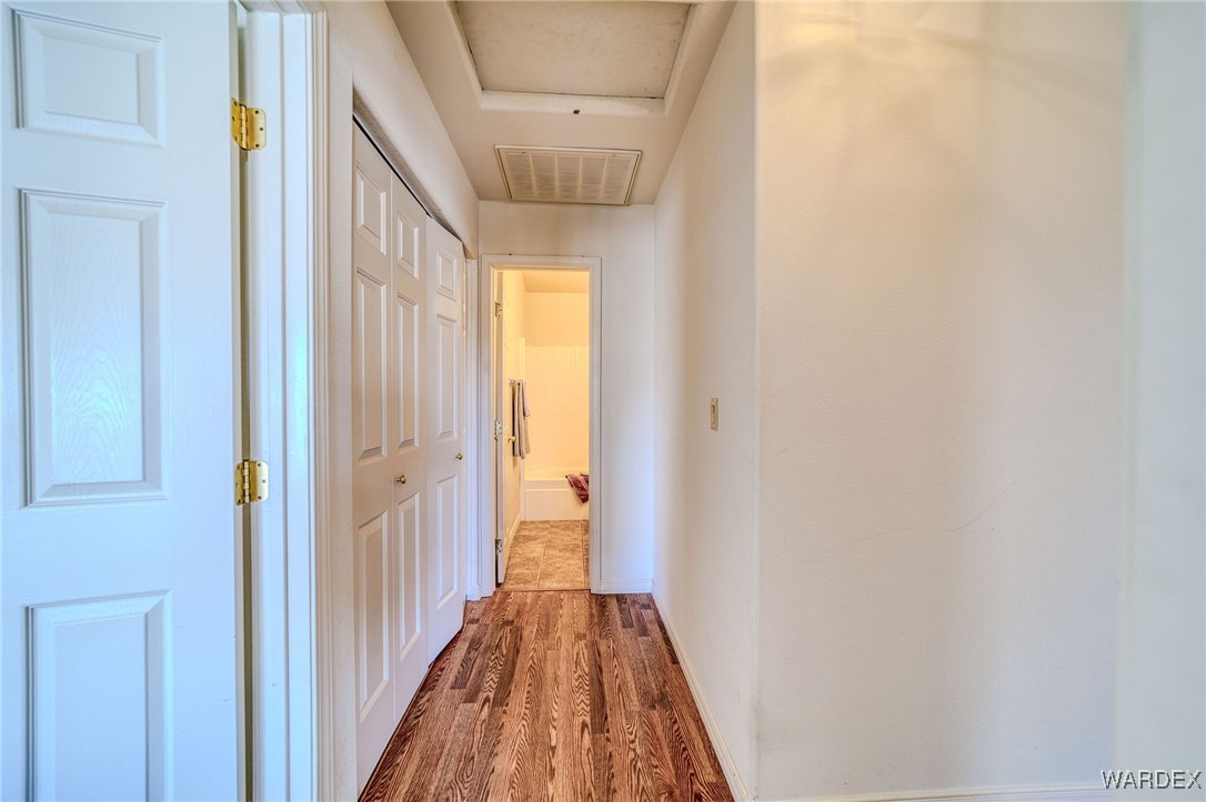 1927 E Leisure Lane