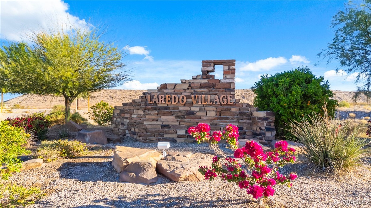 2892 Cresthill Dr.