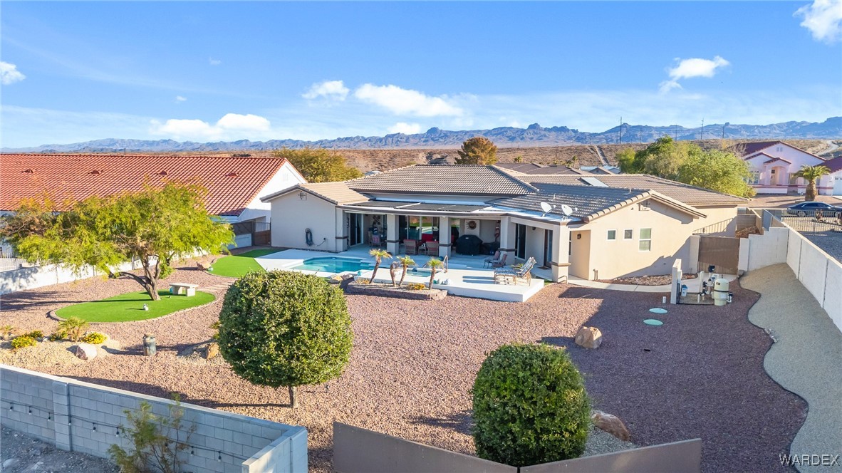 2892 Cresthill Dr.