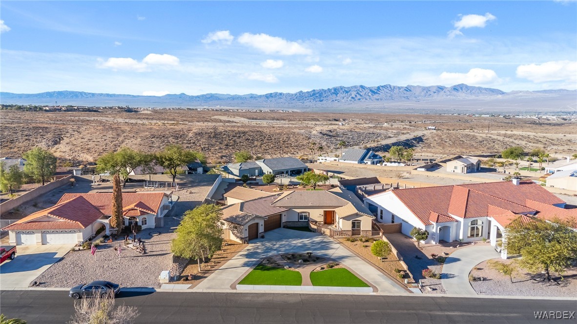 2892 Cresthill Dr.