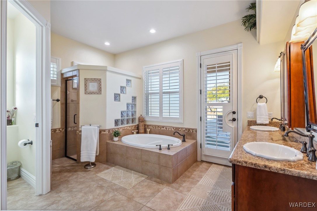 2892 Cresthill Dr.
