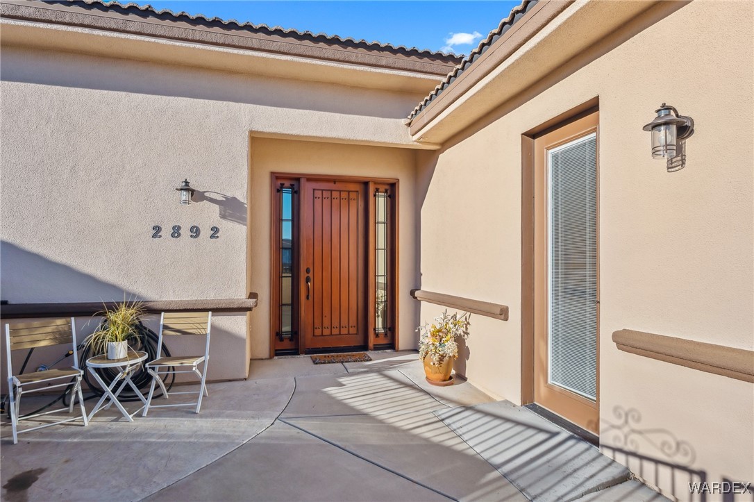 2892 Cresthill Dr.