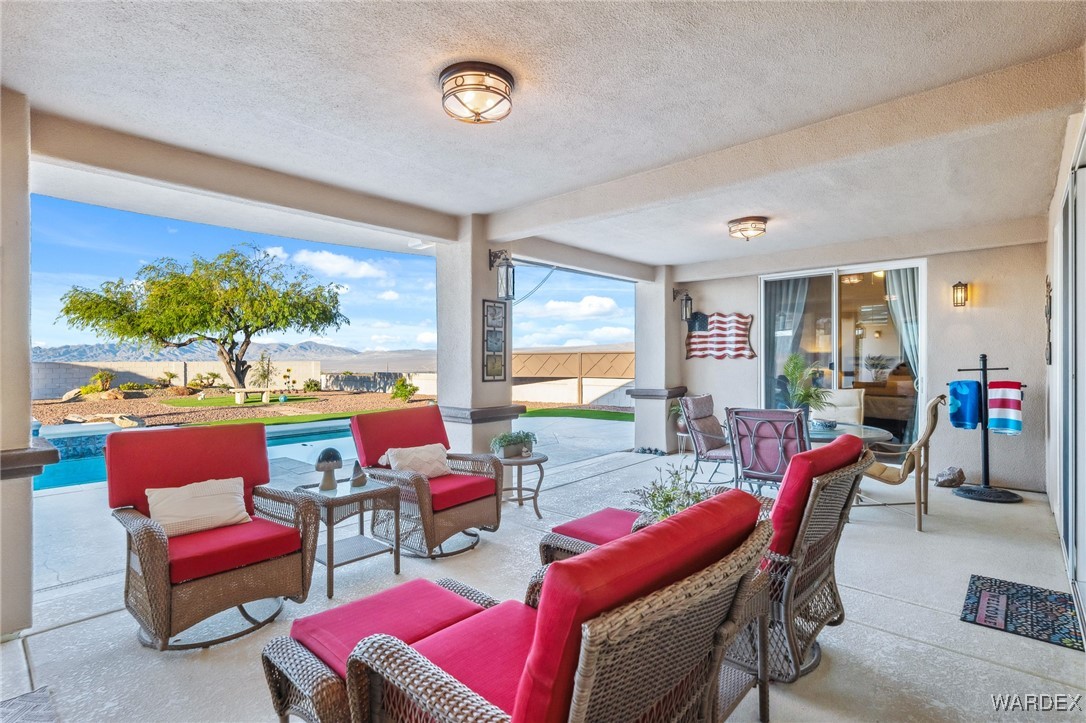 2892 Cresthill Dr.