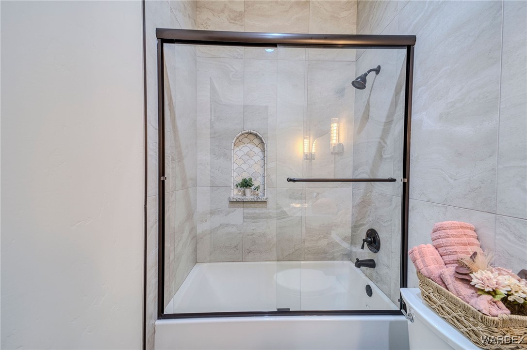 2376 E Paseo Mallorca