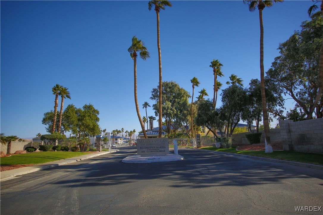 1800 Clubhouse Drive 114