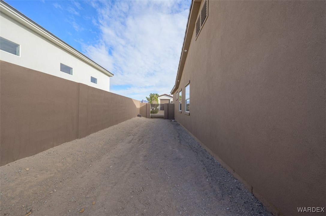 6401 S Via De Oro