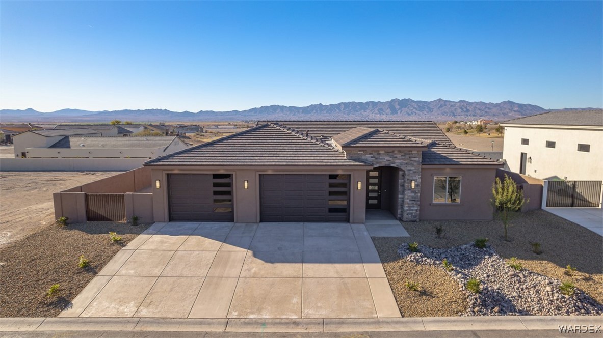 6401 S Via De Oro