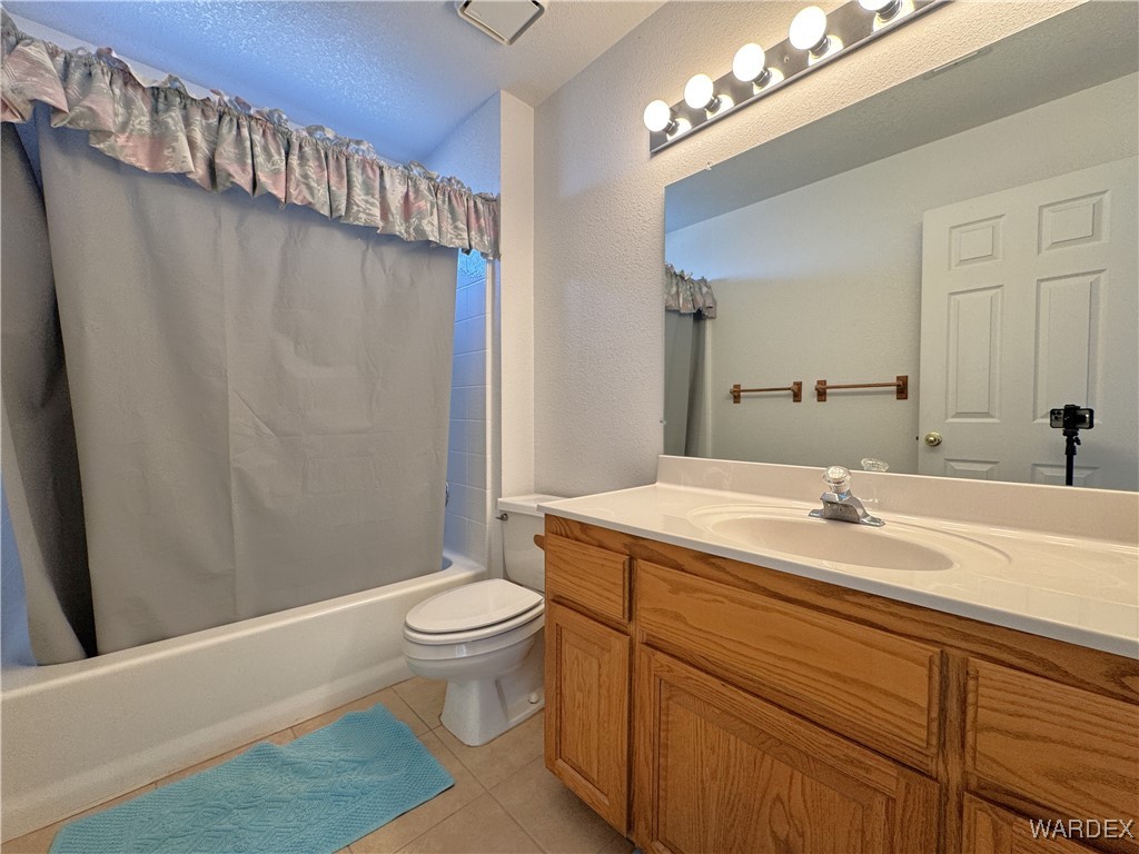 2667 Country Club Drive