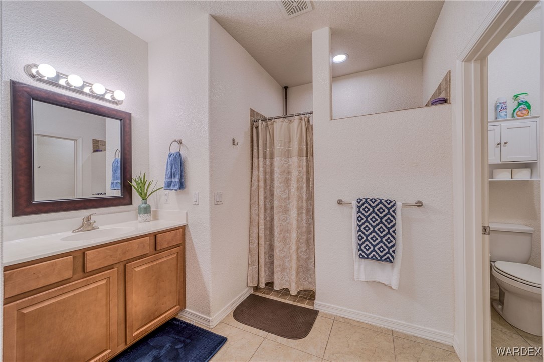 2702 Discovery Road