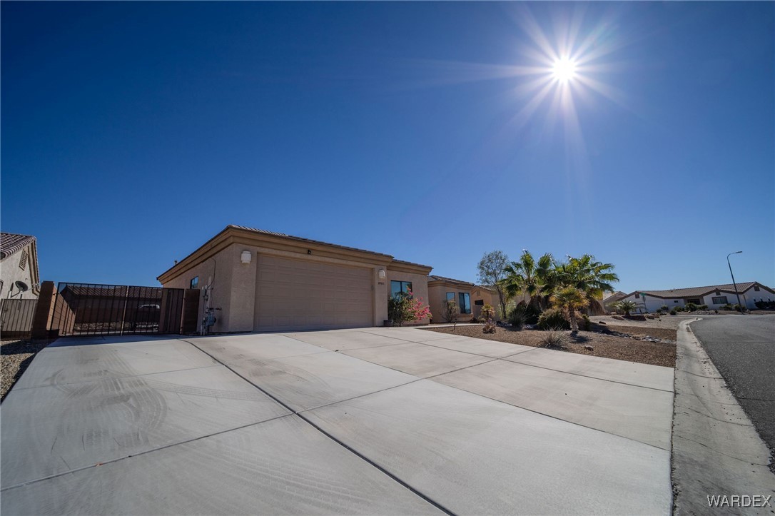 2702 Discovery Road