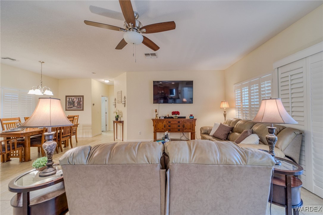 2702 Discovery Road