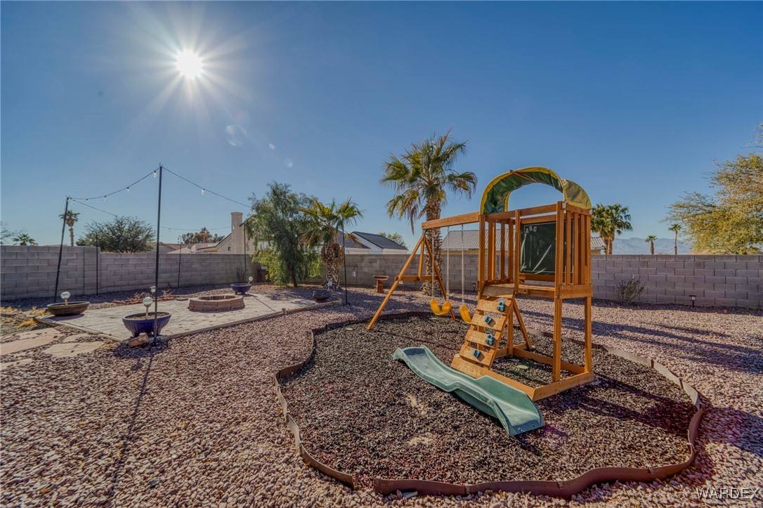 2331 E Primavera Loop