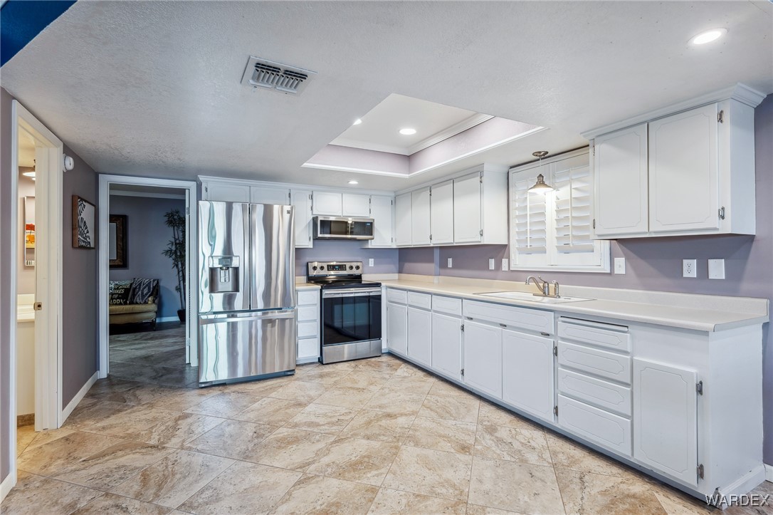 543 Riverfront Drive