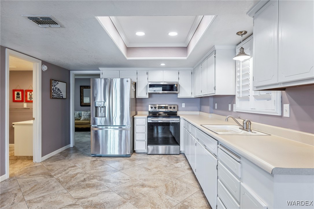 543 Riverfront Drive
