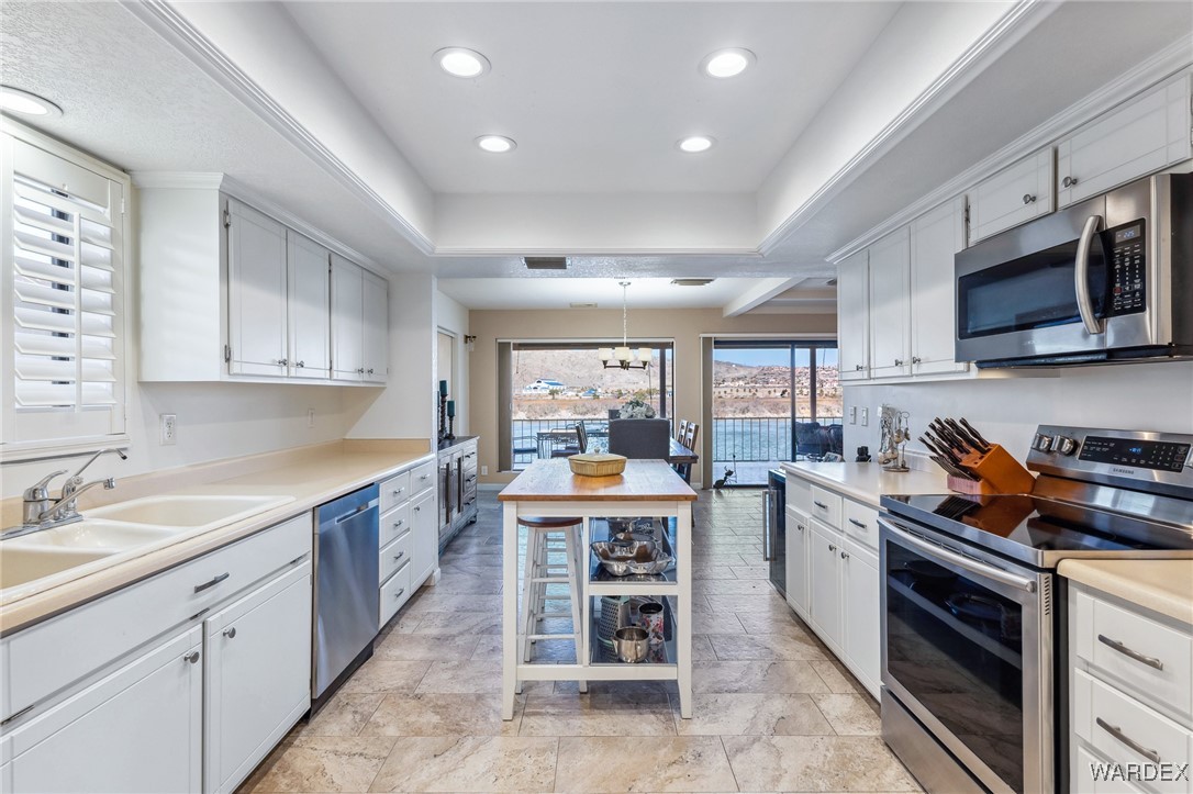 543 Riverfront Drive