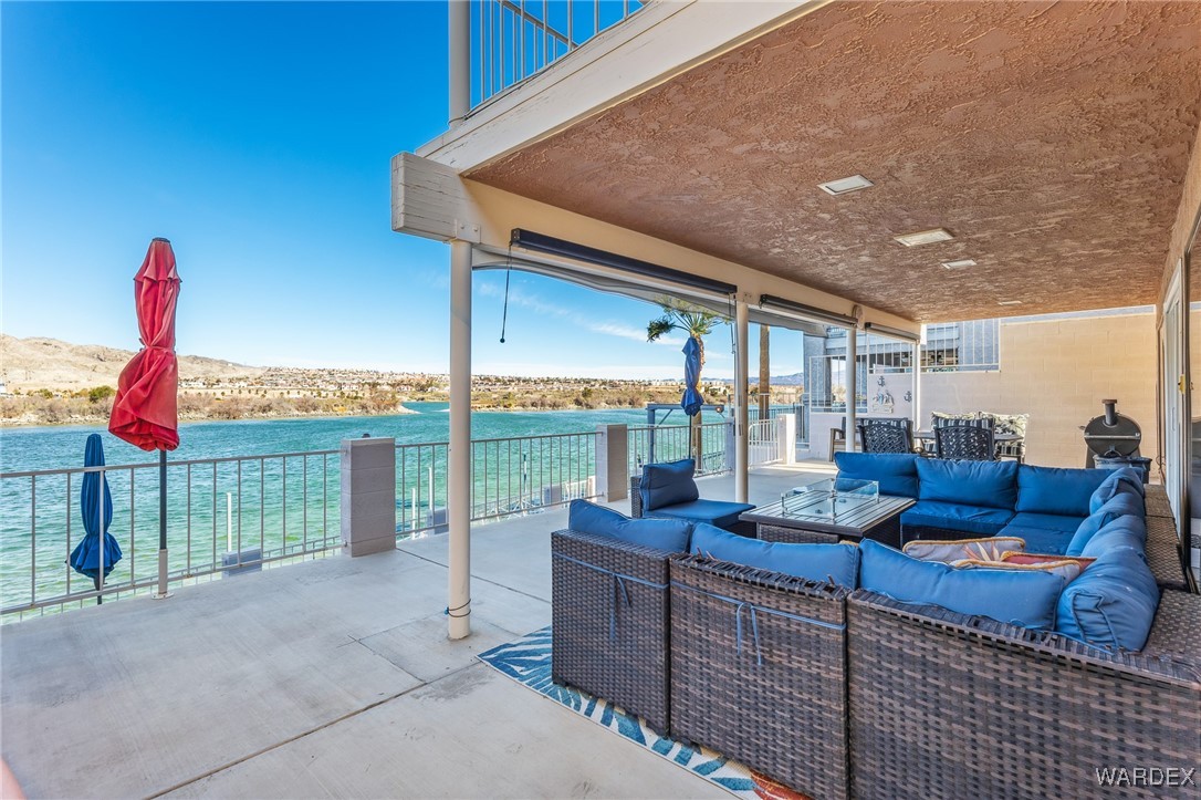 543 Riverfront Drive