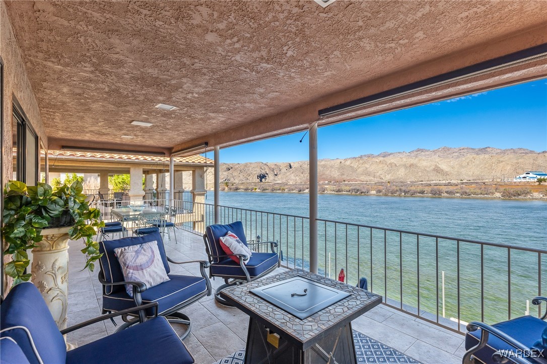 543 Riverfront Drive