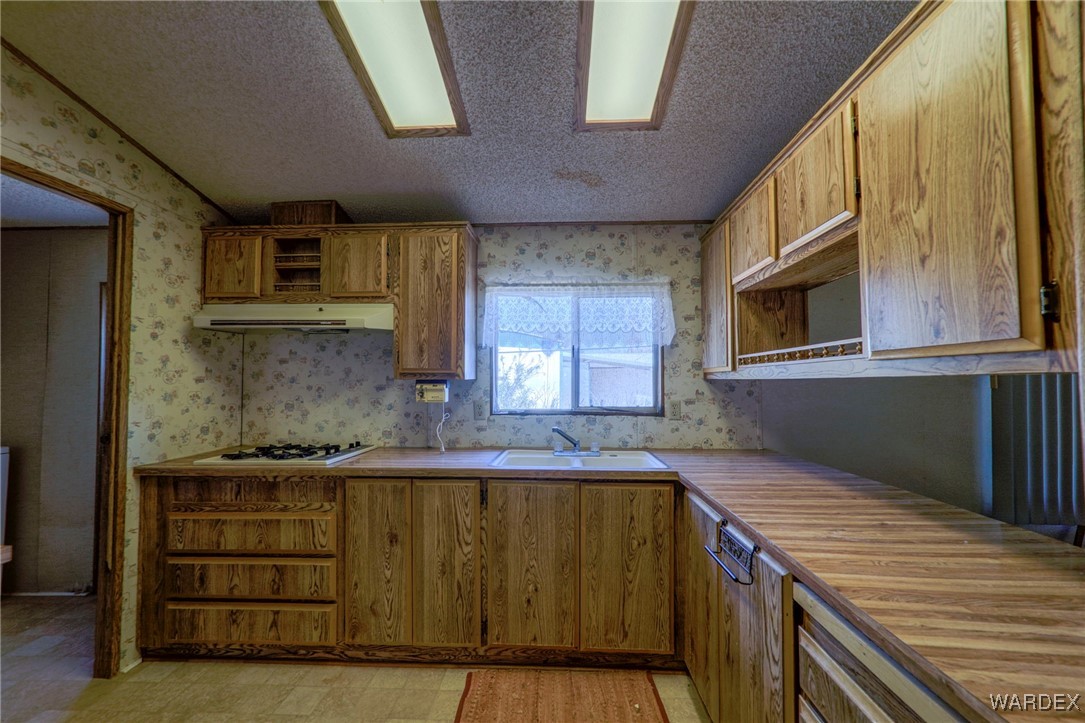 826 Swan Drive