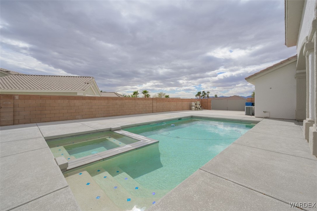 2596 Majestic Way